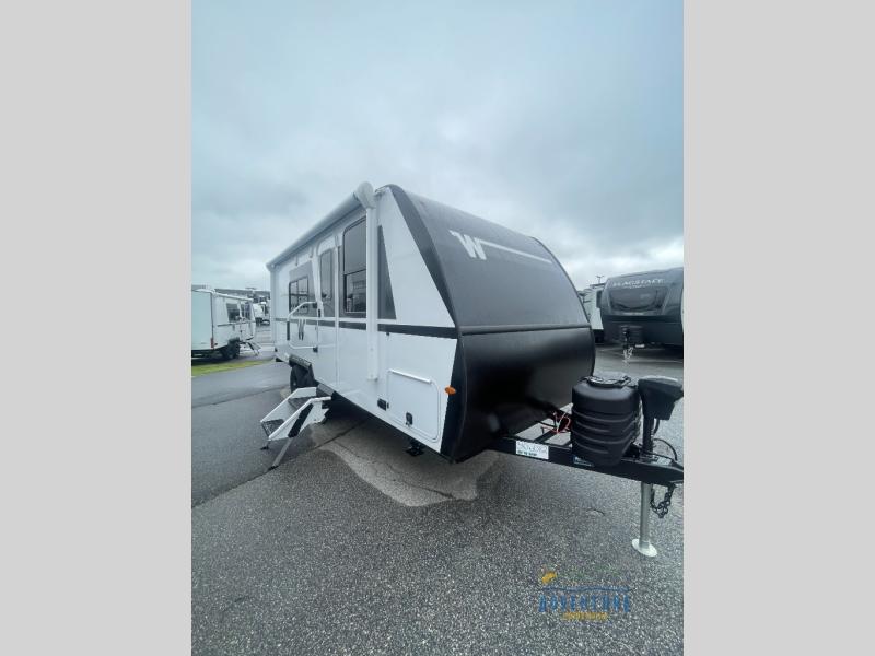 2027 Winnebago Micro Minnie 2000FRB