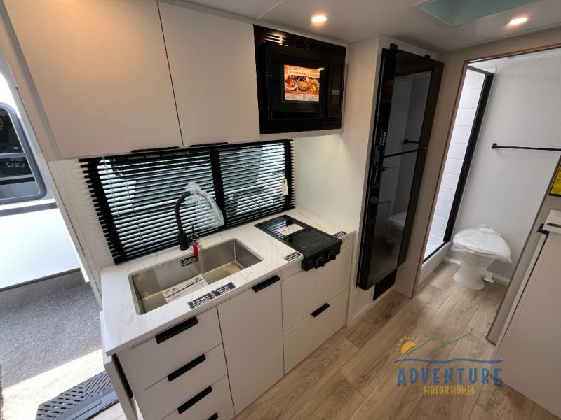 2026 Winnebago Micro Minnie 2108FBS